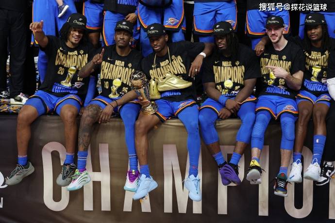 新疆广汇训练开放日，清晨临场应变引欢呼，NBA季后赛在即，更衣室氛围转暖的简单介绍